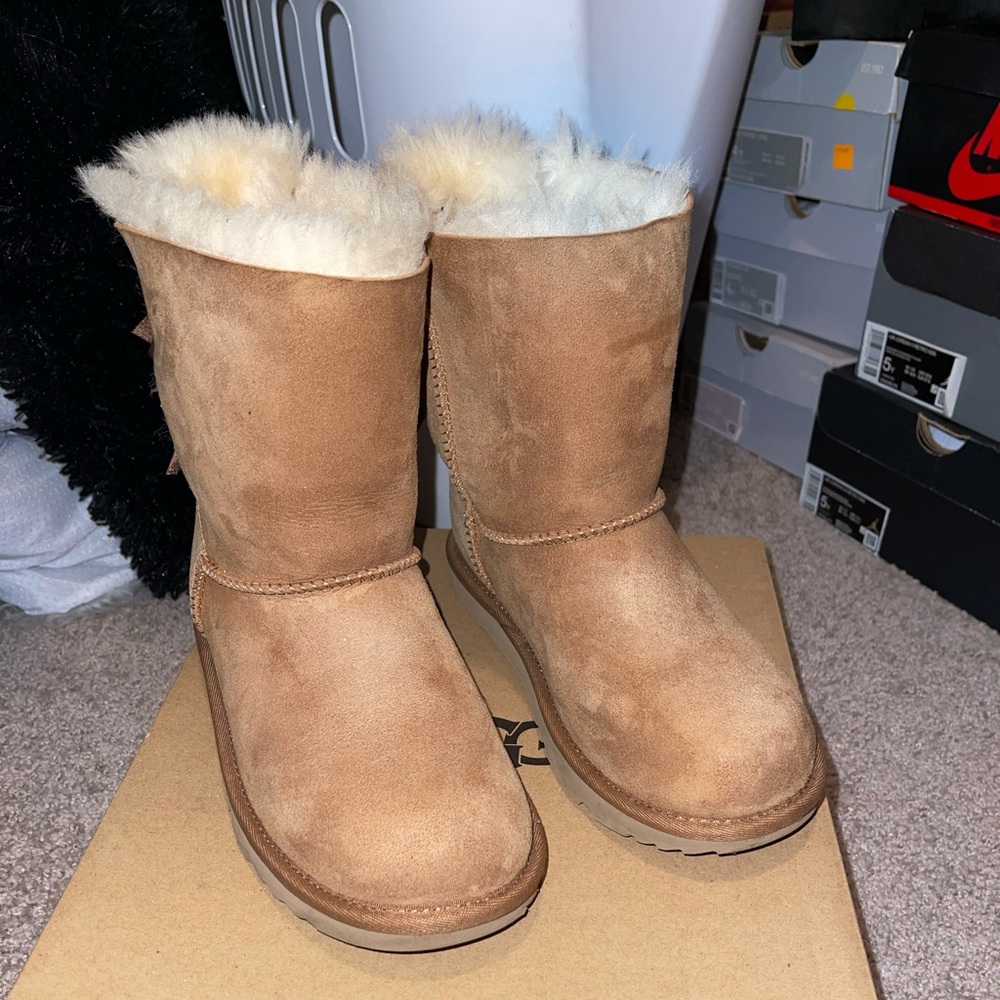 UGG BOOTS